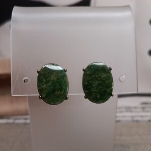 WRE 12K GF Green Stone Screw Back Earrings Vintage